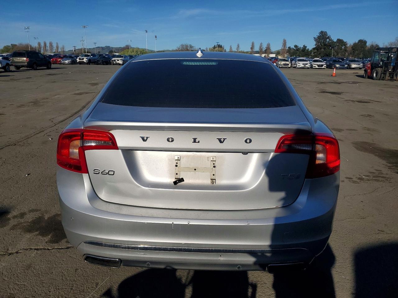 2016 Volvo S60 Premier - Image 6