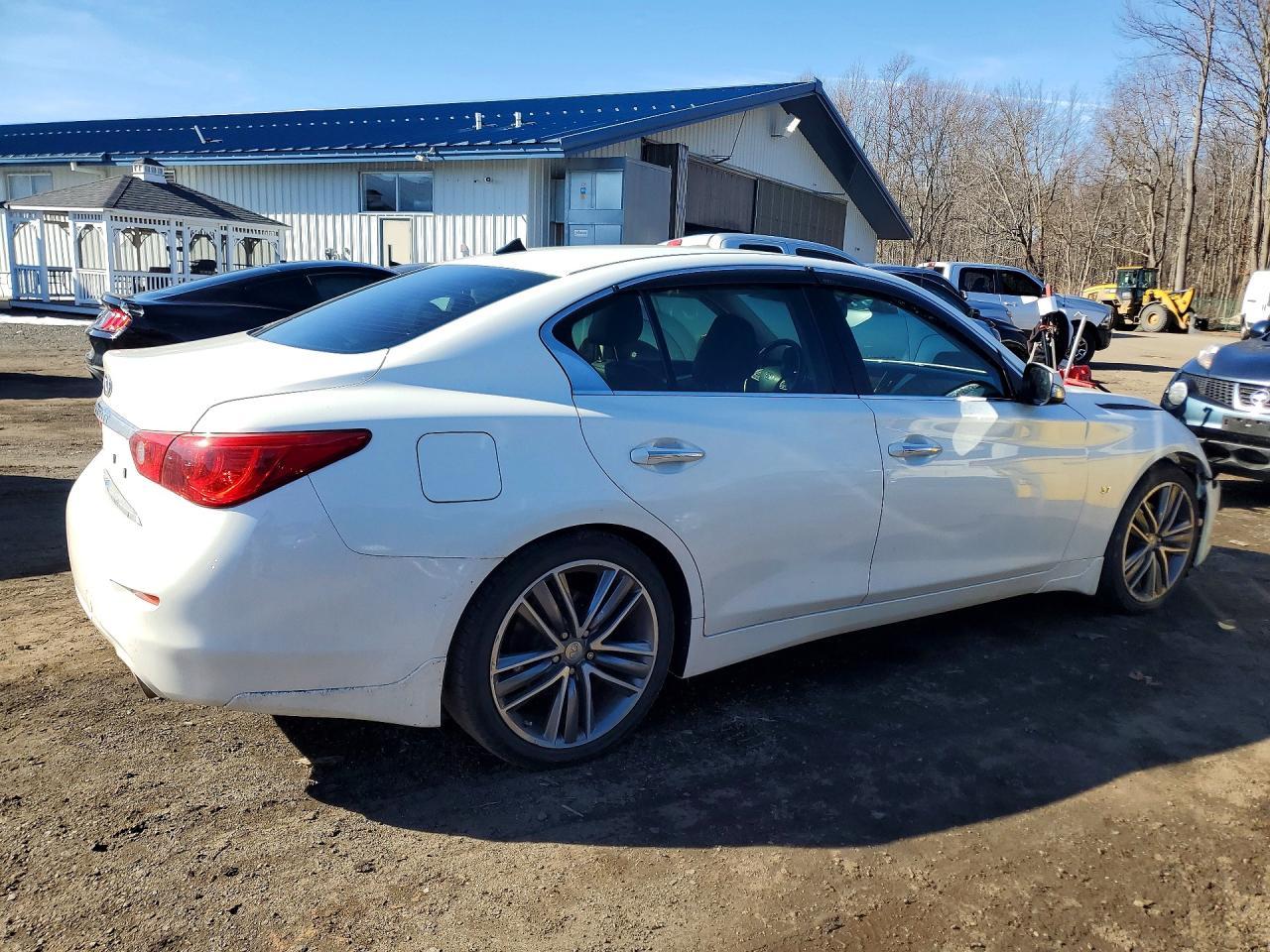 2014 Infiniti Q50 Premium - Image 3
