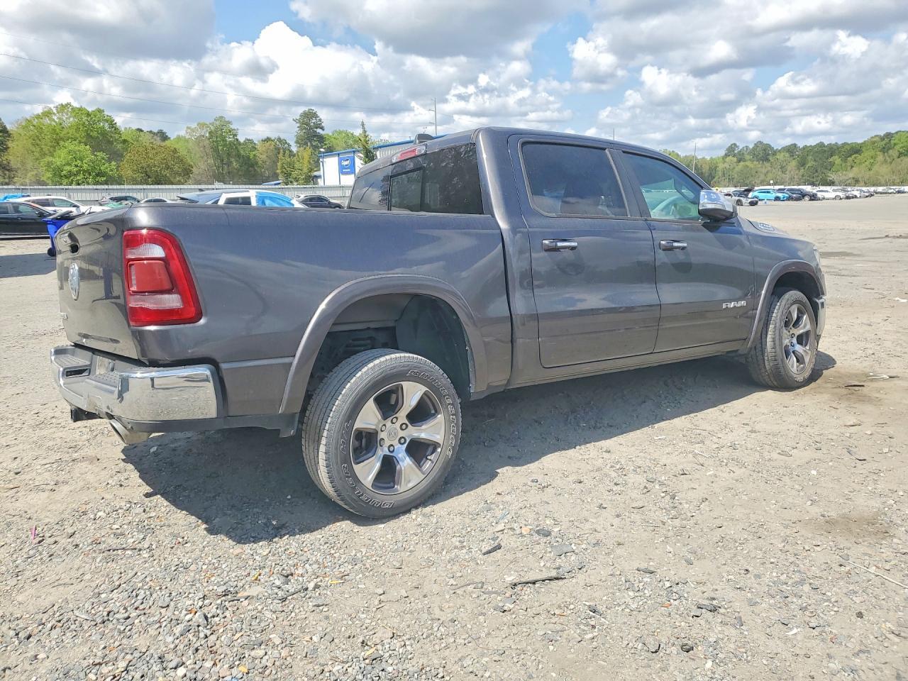 2019 Ram 1500 Laramie - Фото 3