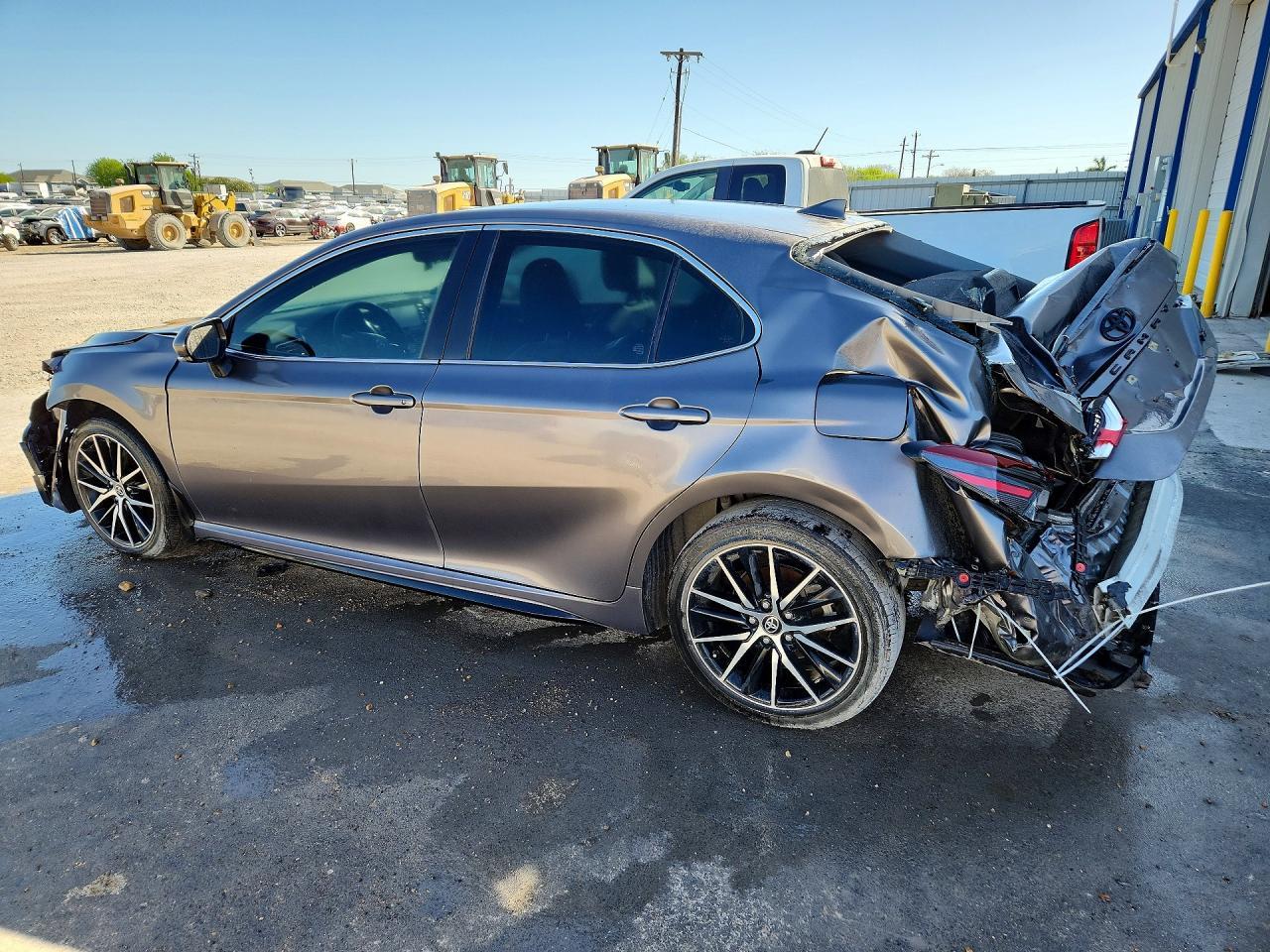 2024 Toyota Camry Se - Фото 2