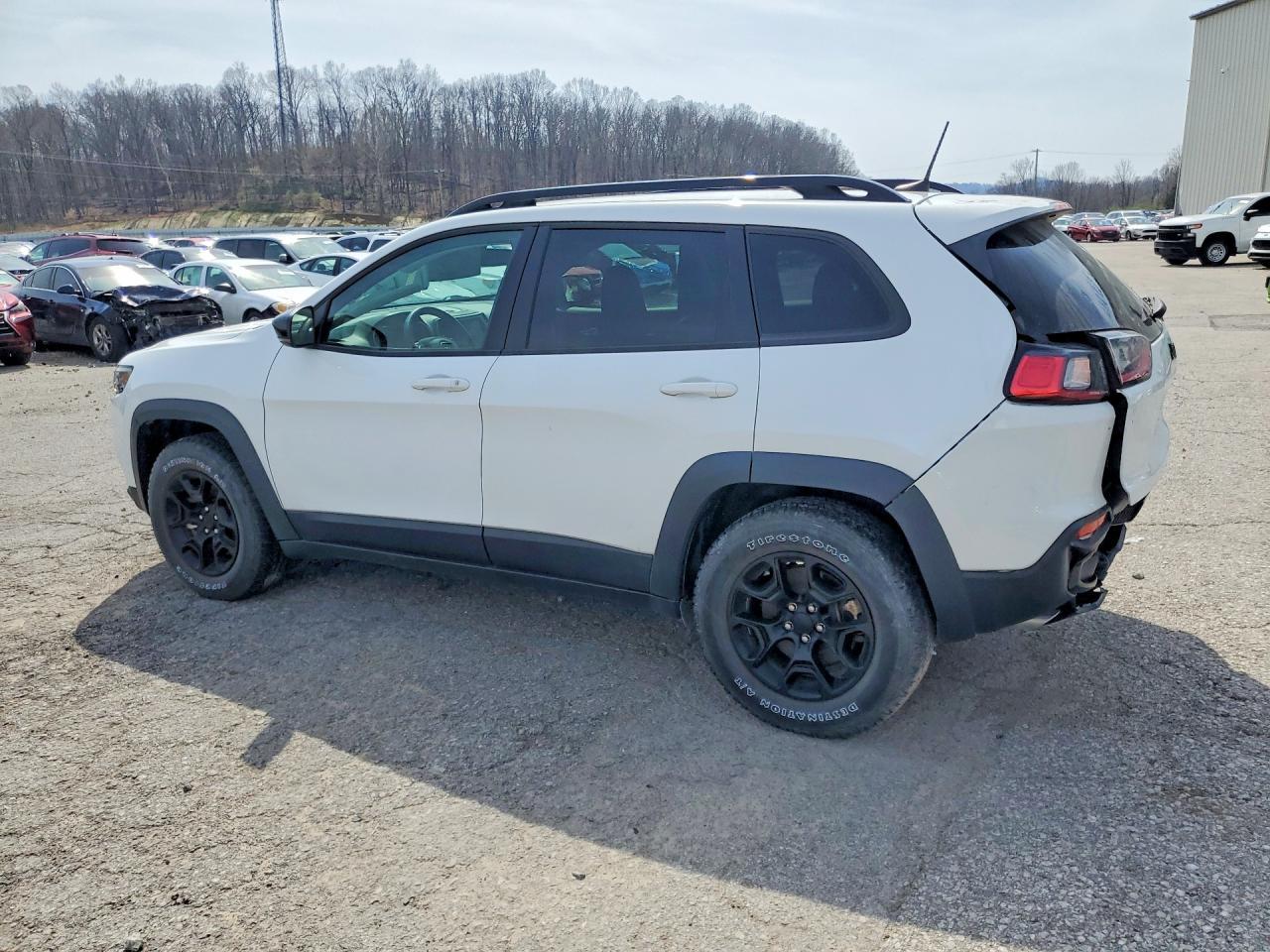2022 Jeep Cherokee Latitude - Image 2