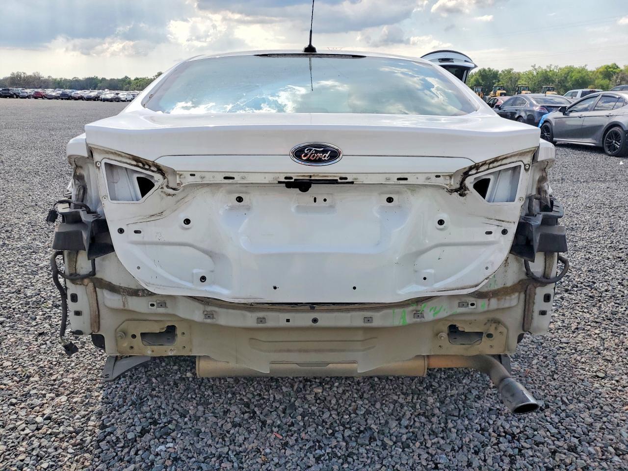 2017 Ford Fusion - Фото 6