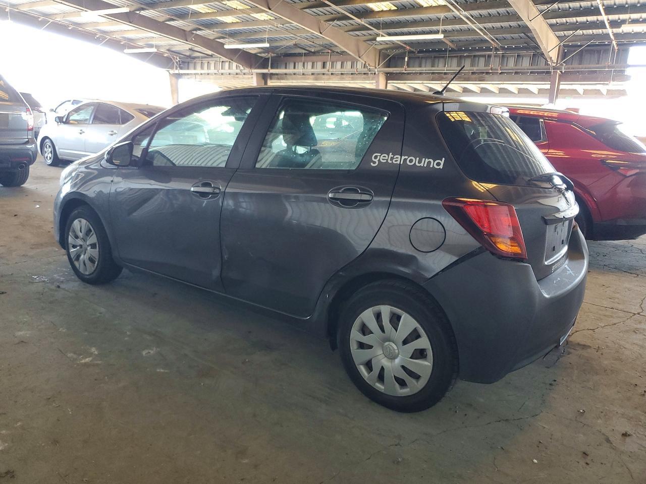 2017 Toyota Yaris 5-Door L Fleet - Фото 2