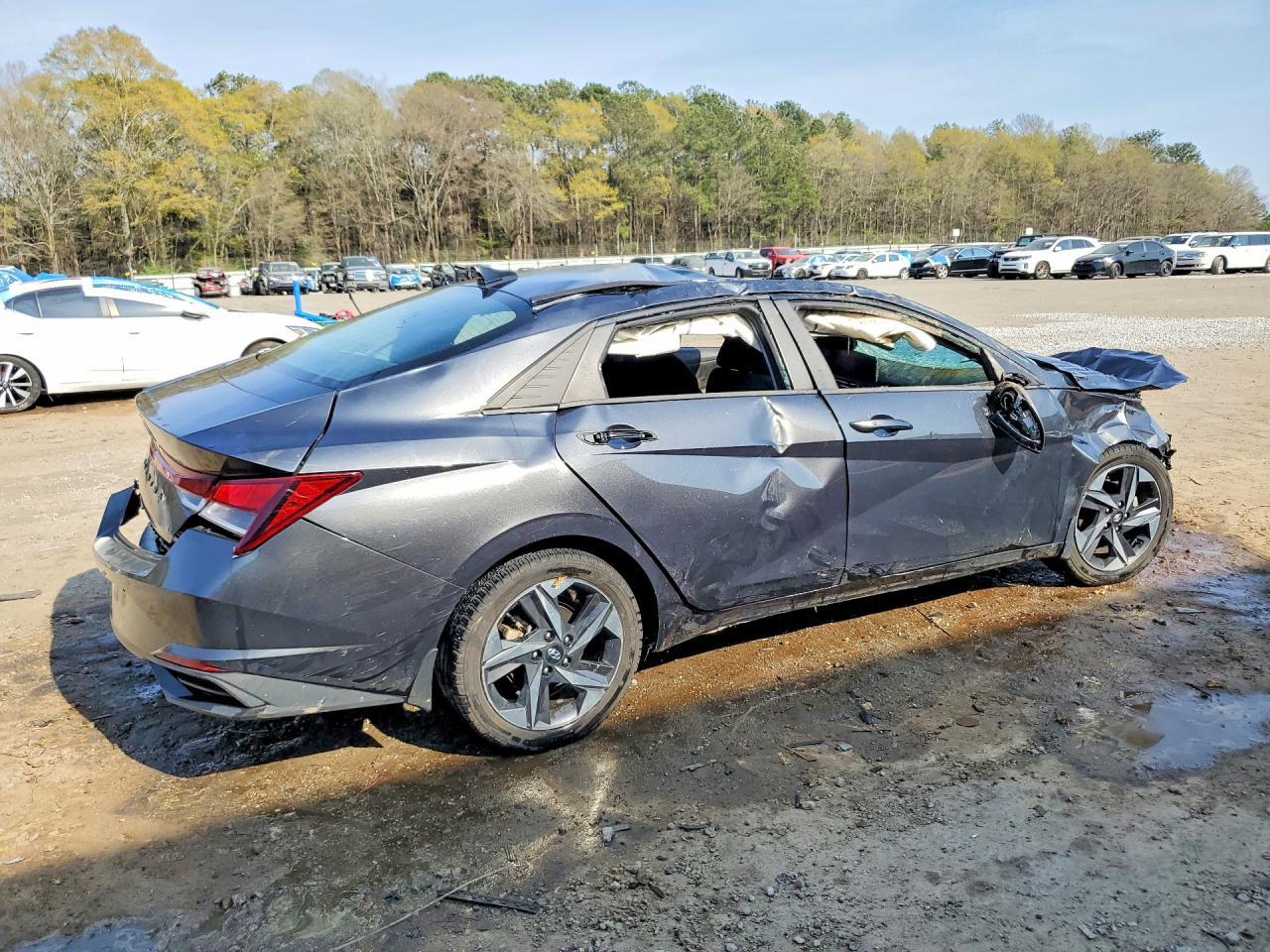 2023 Hyundai Elantra Sel - Image 3