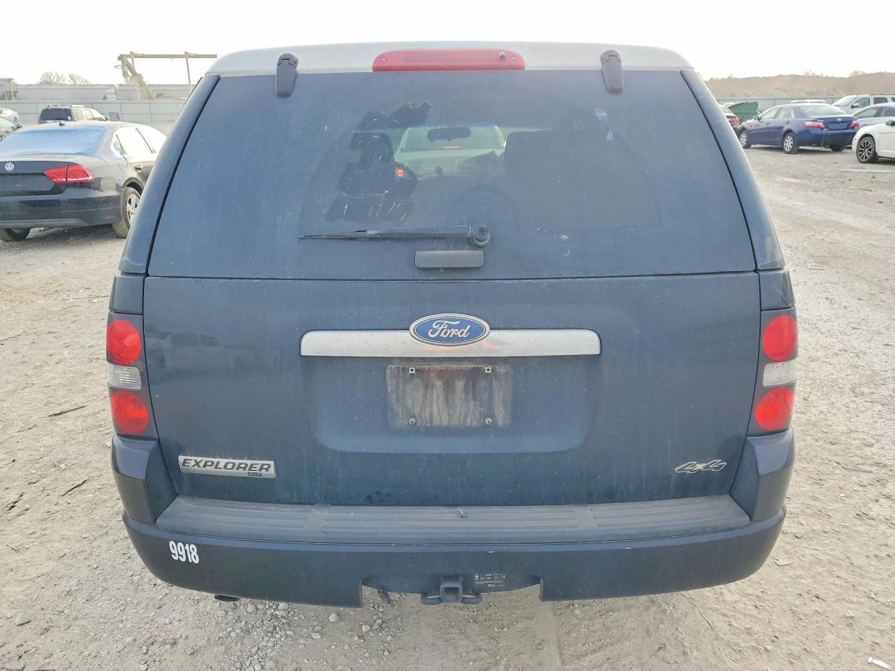 2010 Ford Explorer - Фото 6