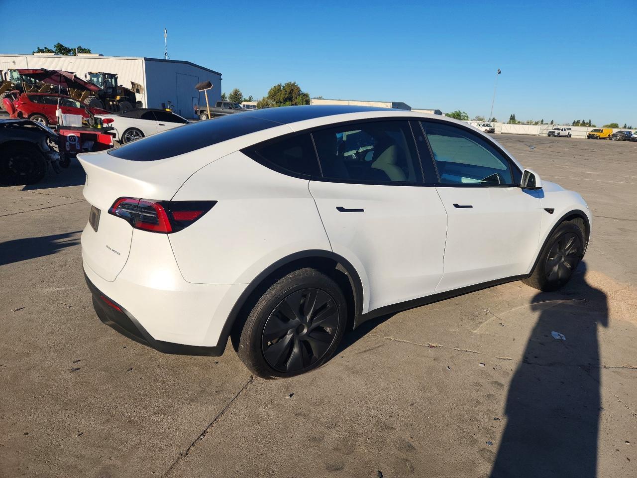2024 Tesla Model Y - Фото 3