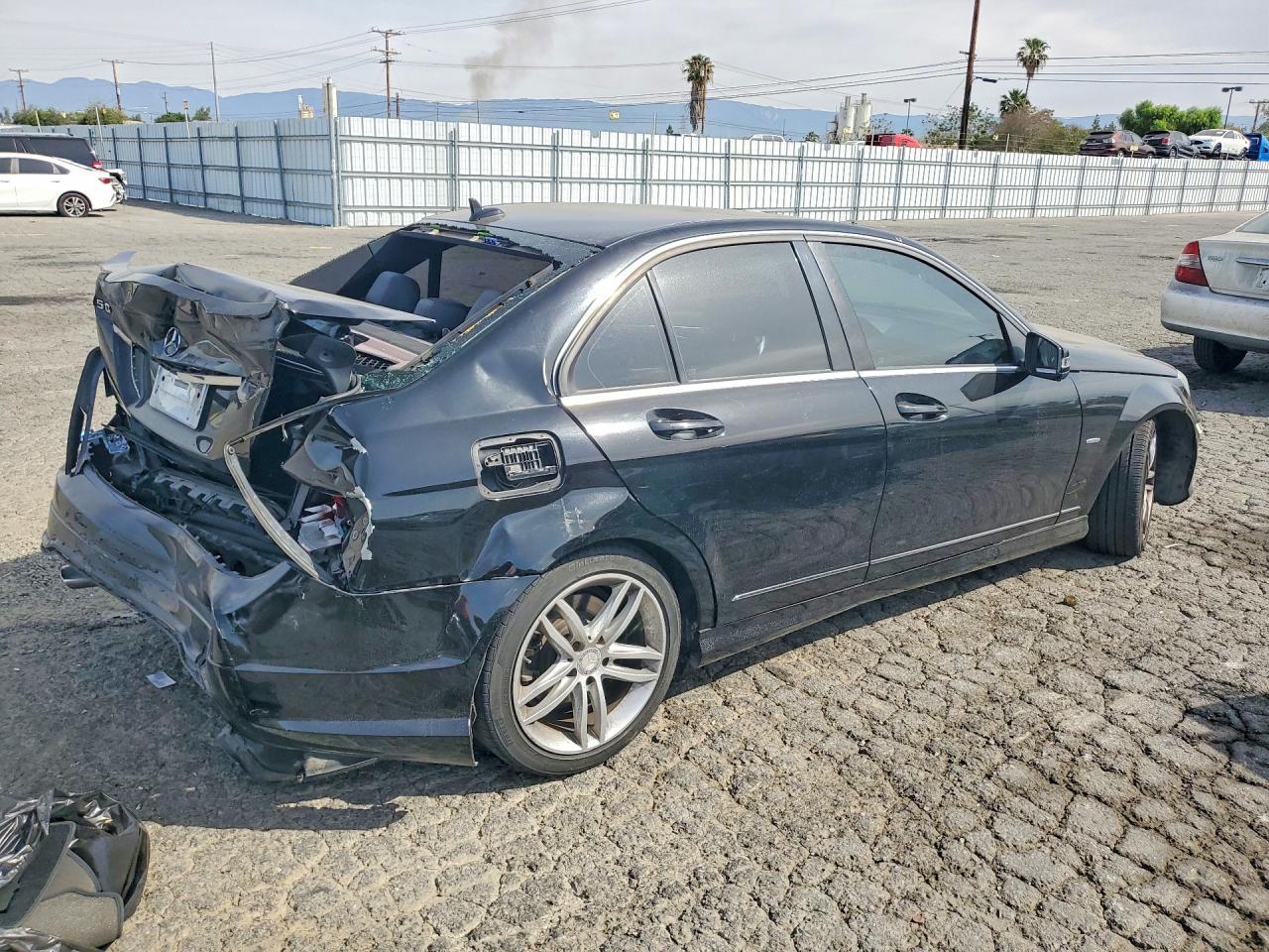 2014 Mercedes-Benz C 250 - Фото 3