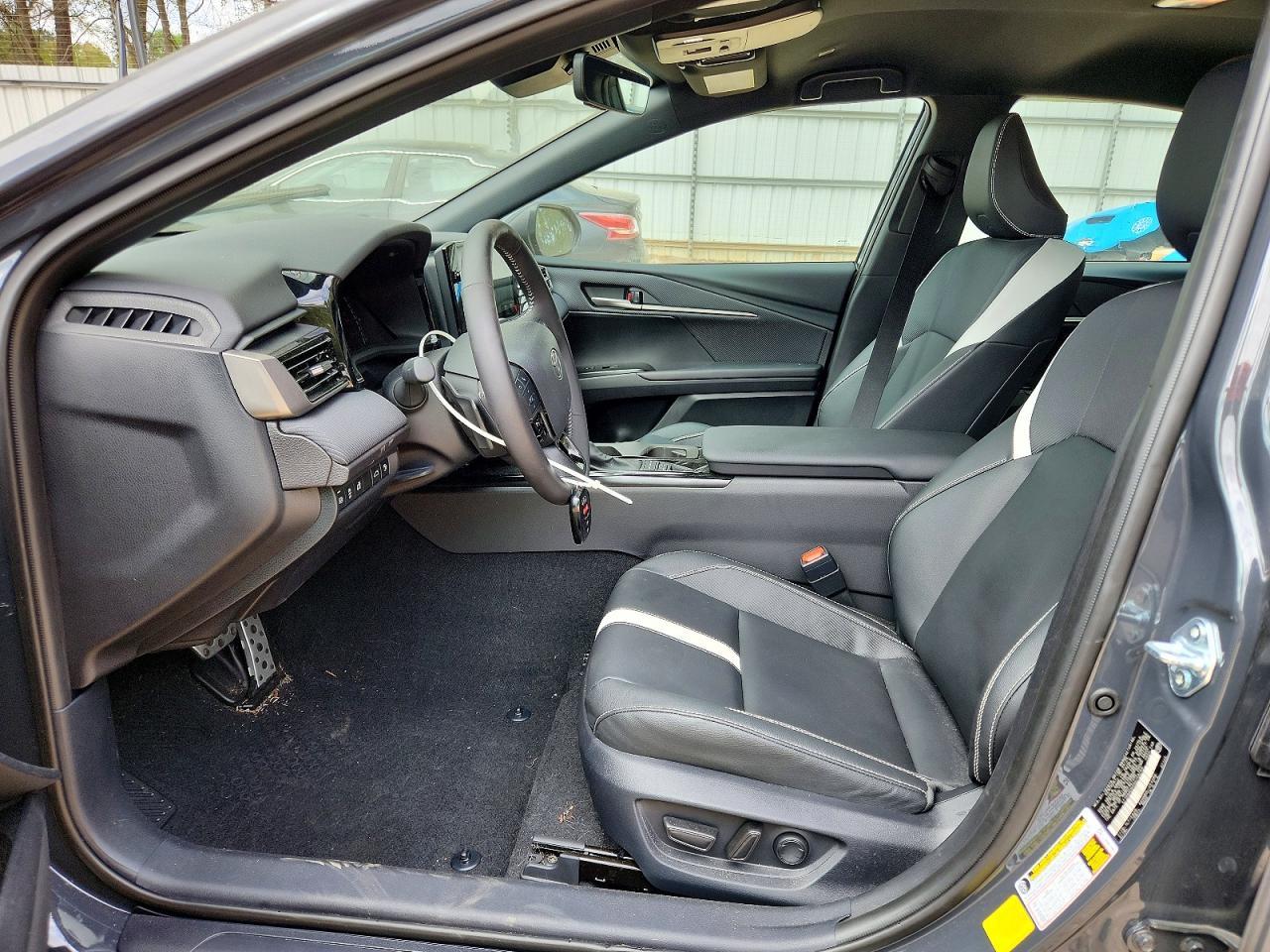 2025 Toyota Camry Se - Фото 7