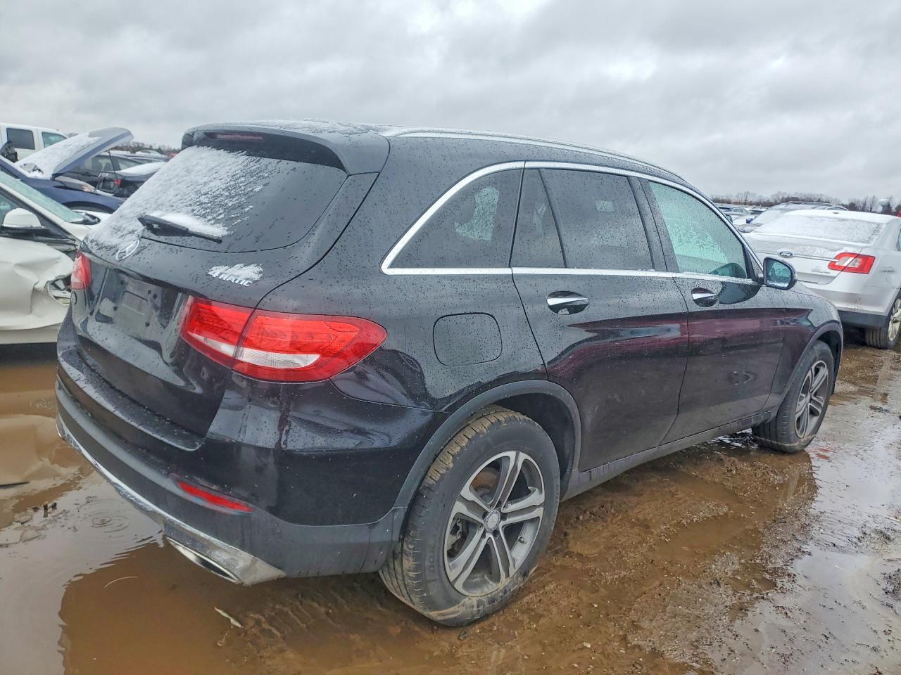 2016 Mercedes-Benz Glc 300 4Matic - Image 3