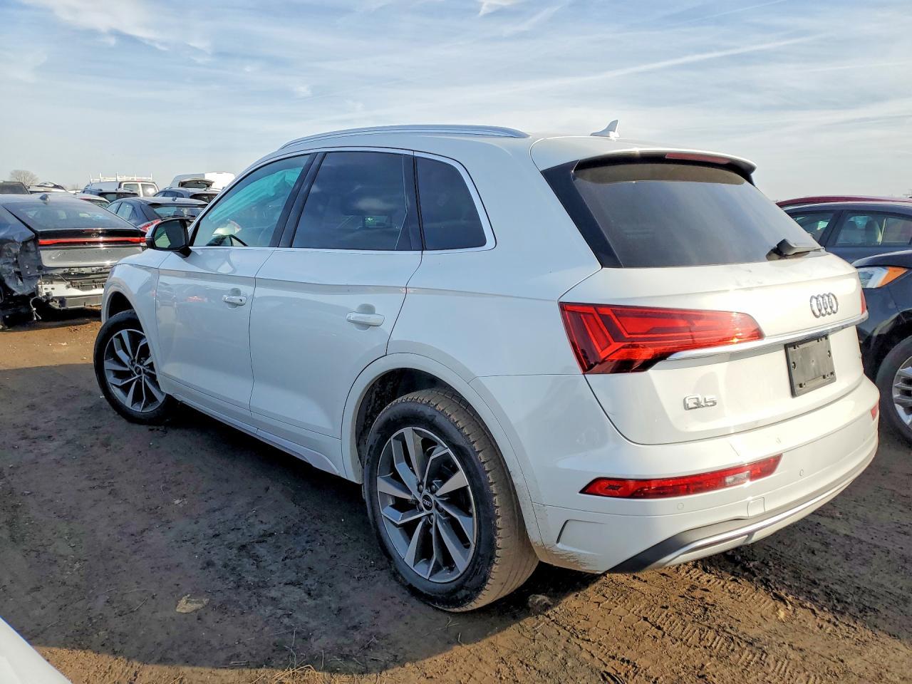 2021 Audi Q5 Premium Plus - Фото 2