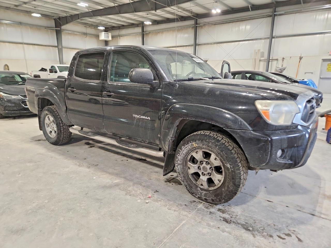 2015 Toyota Tacoma V6 - Фото 4