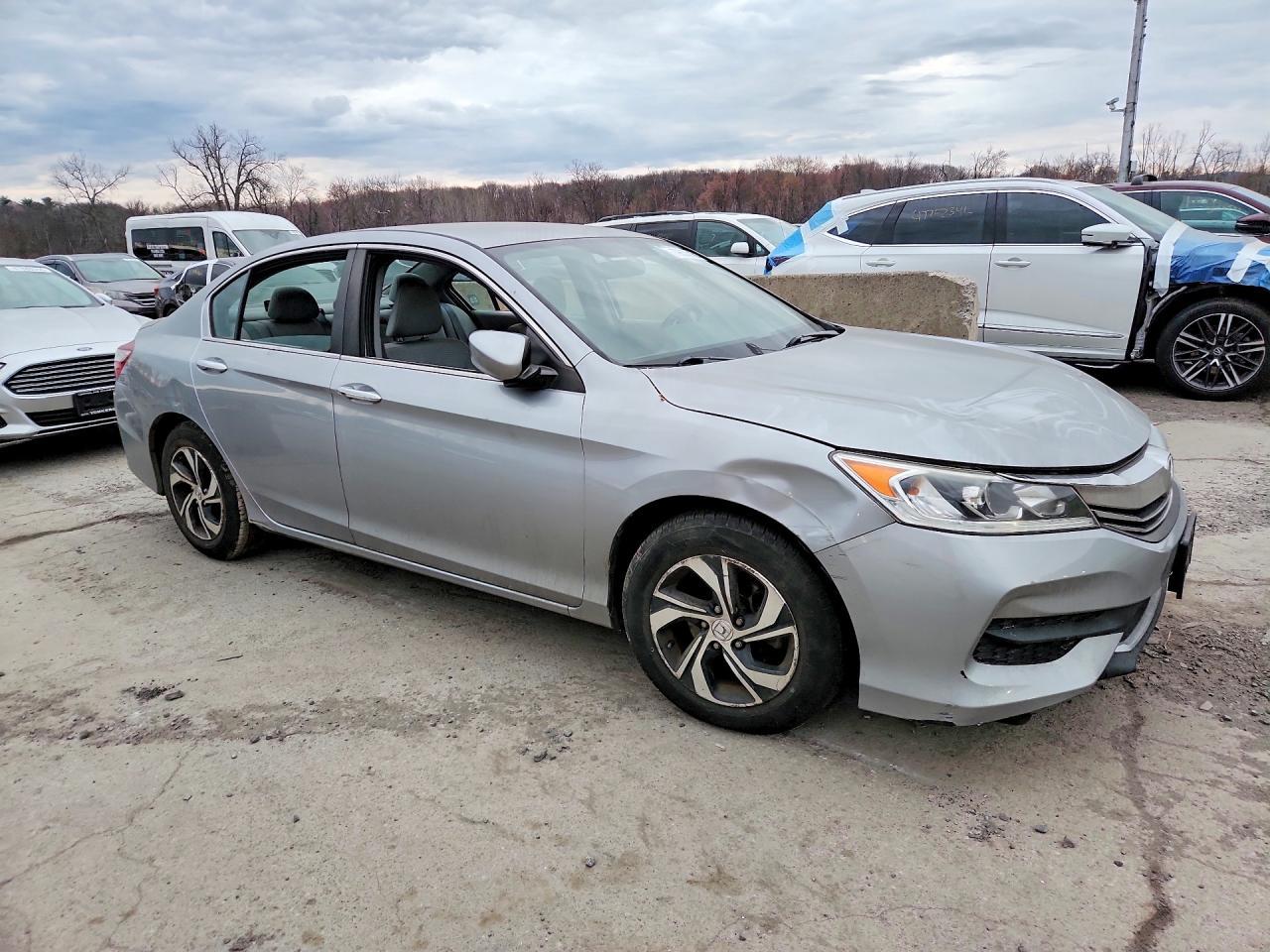 2017 Honda Accord Lx - Фото 4