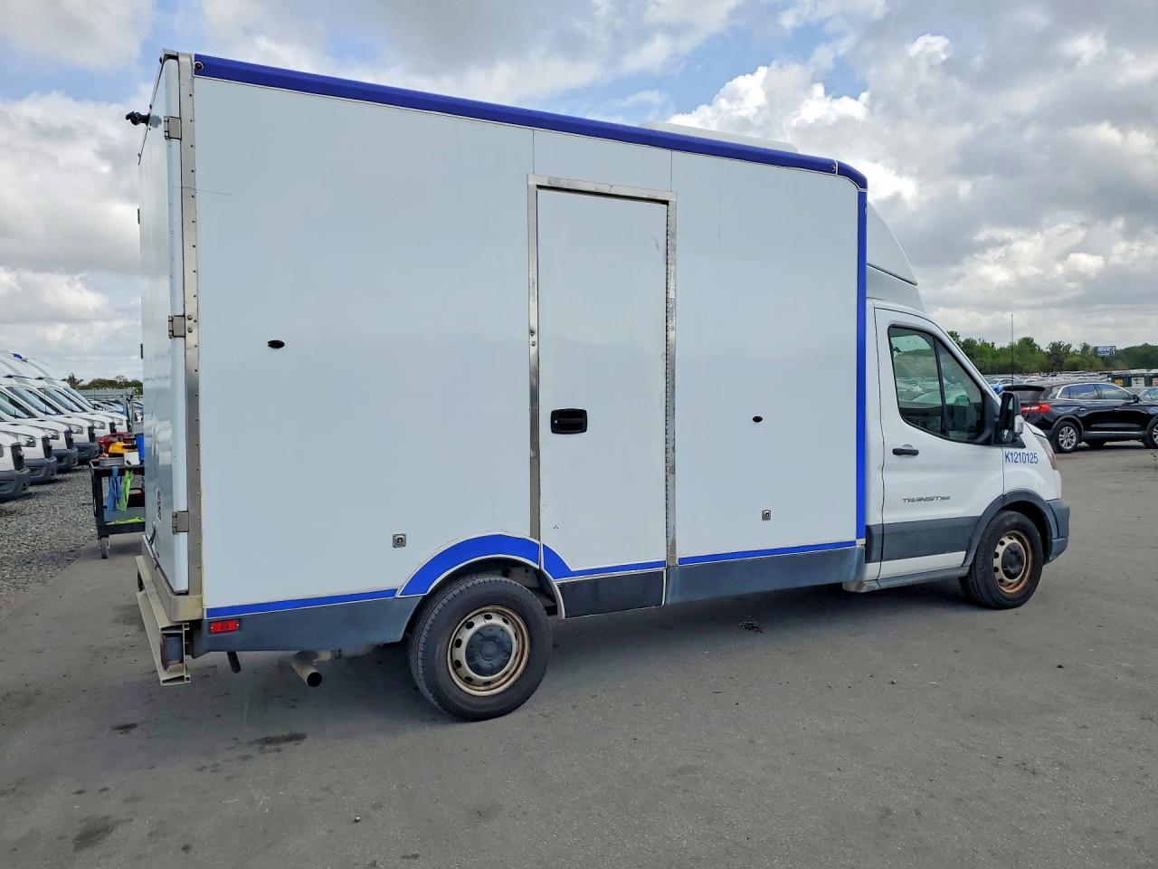 2021 Ford Transit Delivery Truck - Фото 3
