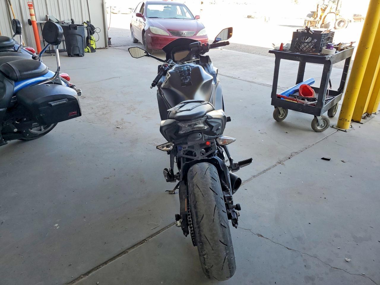 2022 Kawasaki Ex650 N - Фото 4