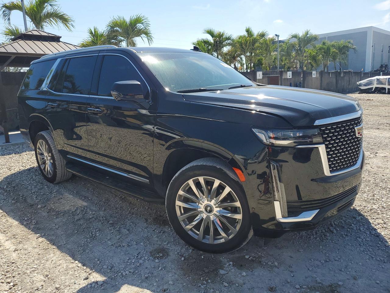 2022 Cadillac Escalade Premium Luxury - Image 4