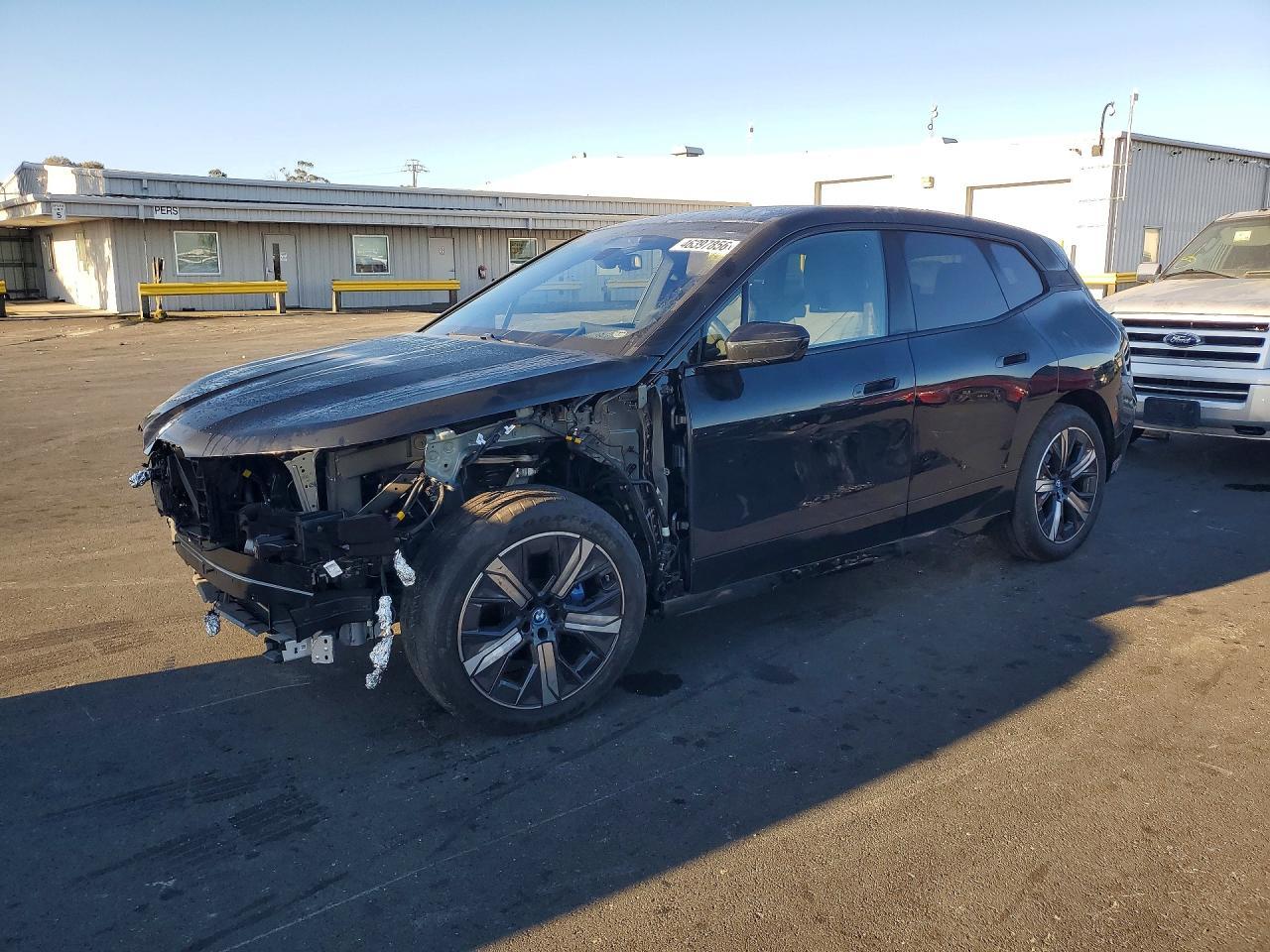 2025 BMW Ix xDrive50