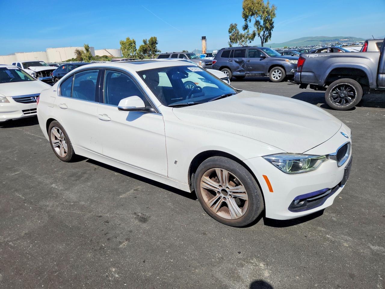 2018 BMW 330E - Image 4