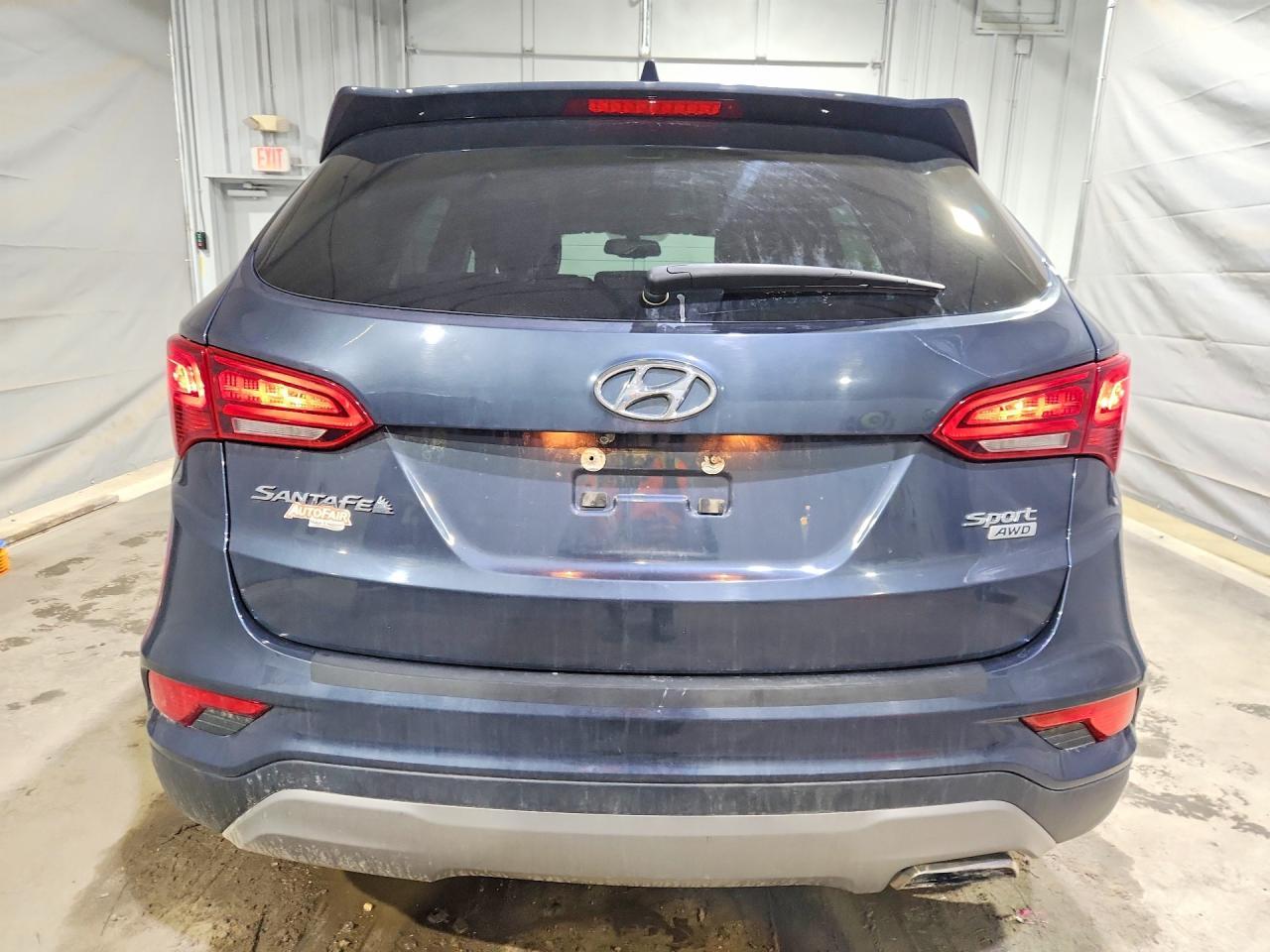 2017 Hyundai Santa Fe Sport 2.4L - Фото 6