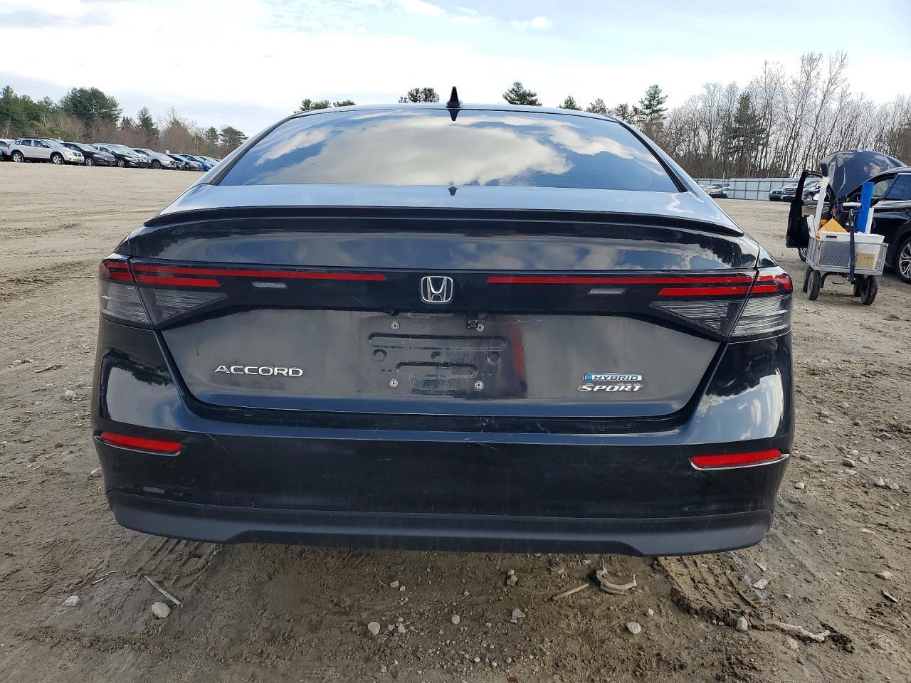 2023 Honda Accord Hybrid Sport - Image 6