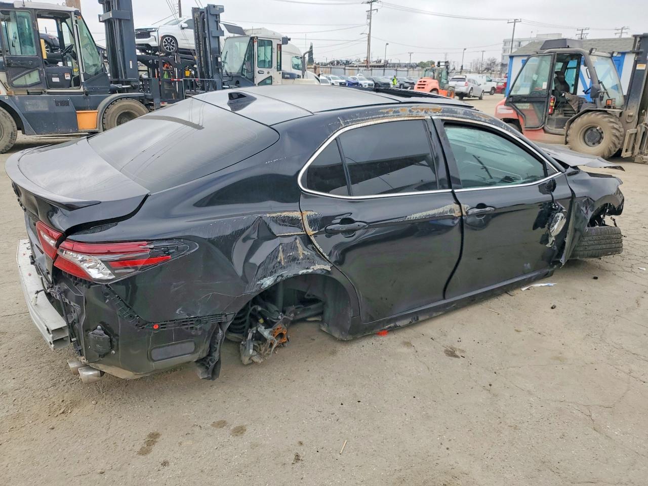 2023 Toyota Camry Xse V6 - Фото 3