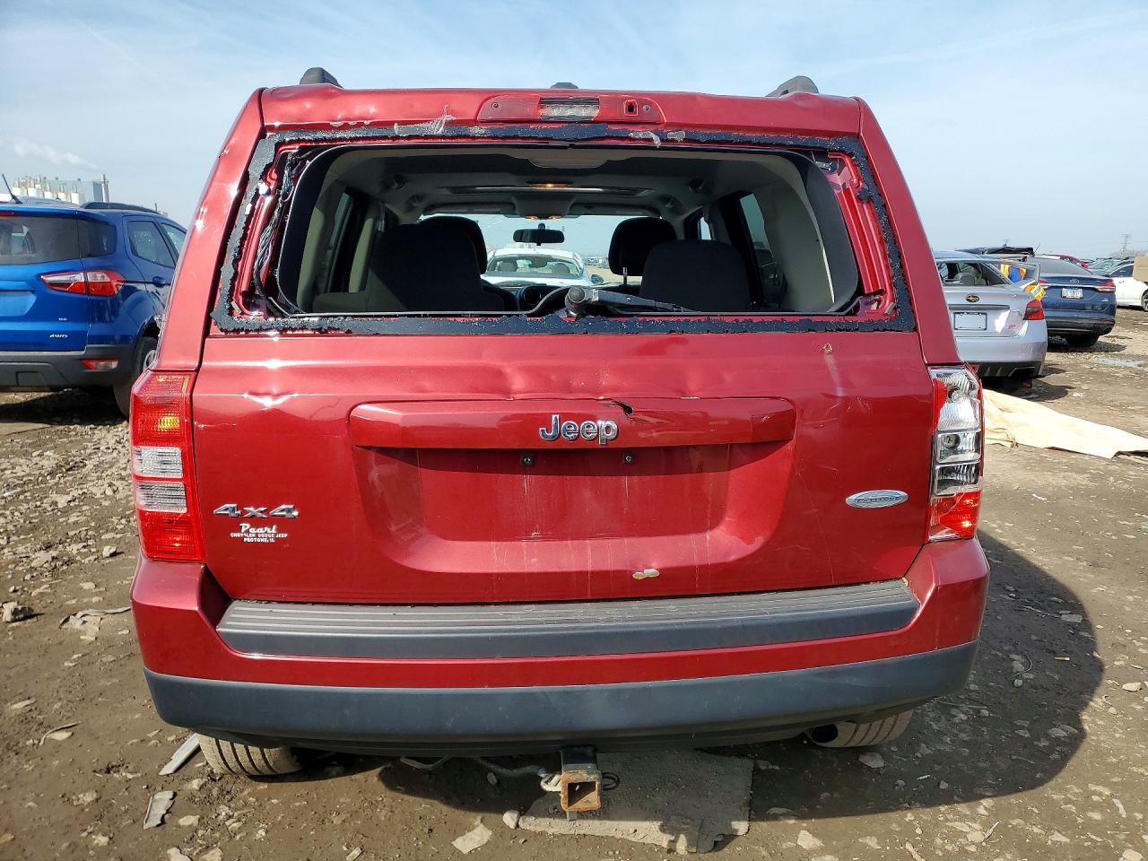 2013 Jeep Patriot Latitude - Фото 6