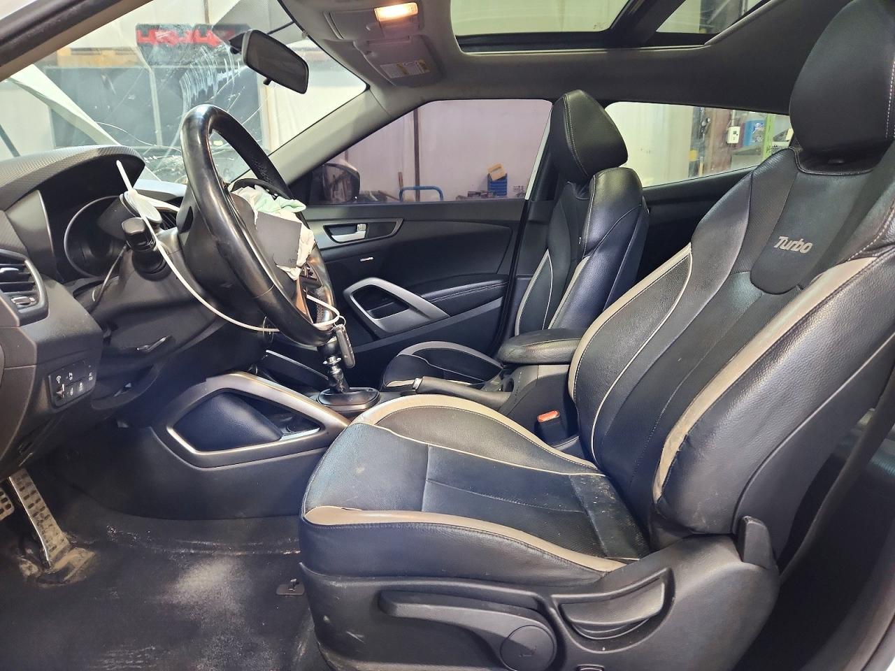 2015 Hyundai Veloster Turbo R-Spec - Фото 7