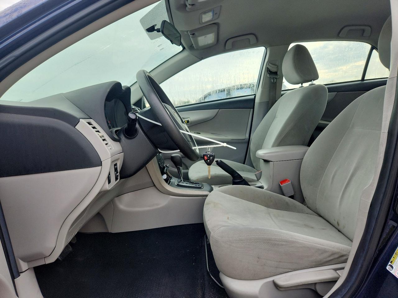 2012 Toyota Corolla L - Фото 7