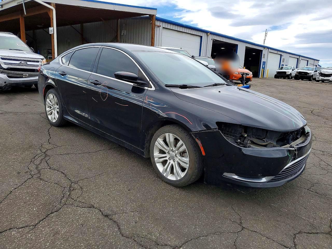 2016 Chrysler 200 Limited - Фото 4