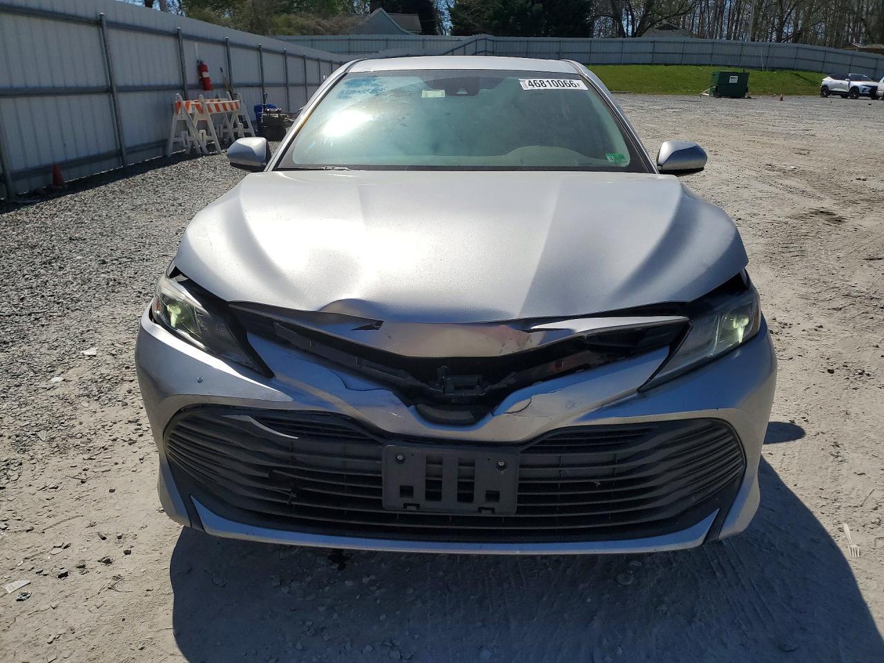 2019 Toyota Camry Hybrid - Image 5