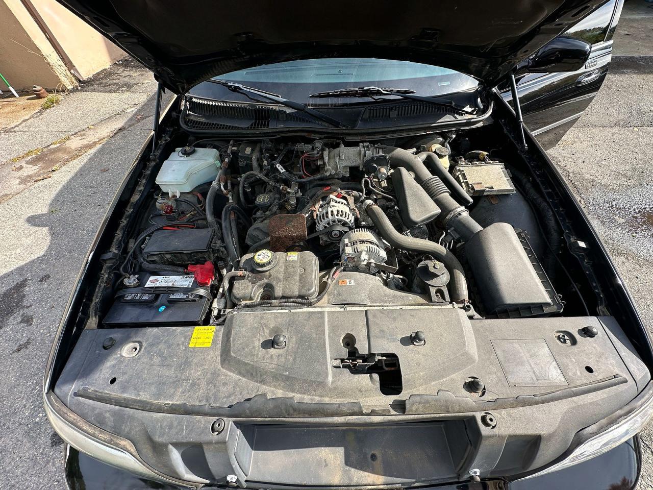 2005 Lincoln Town Car Executive - Фото 7