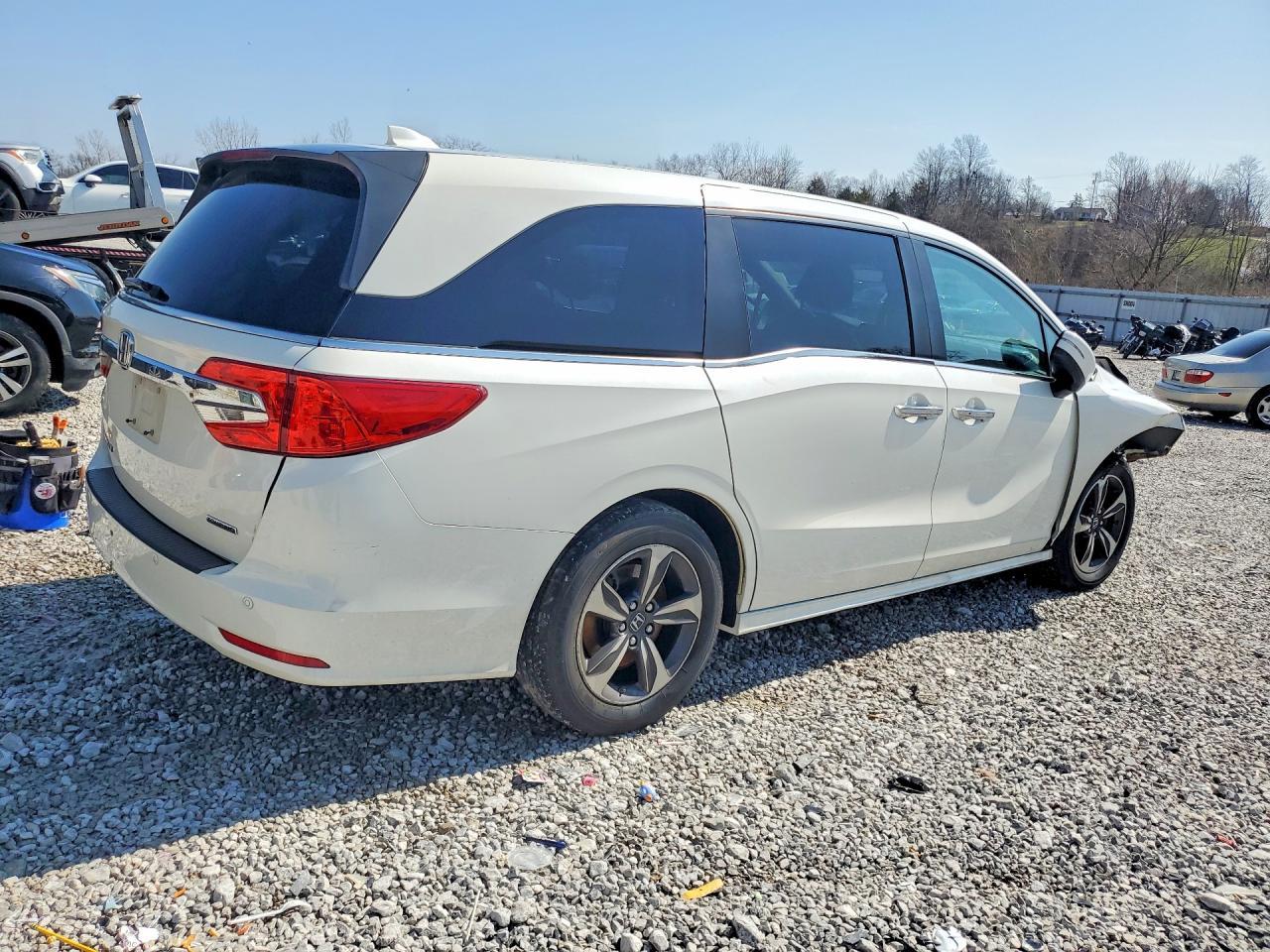 2019 Honda Odyssey Touring - Фото 3