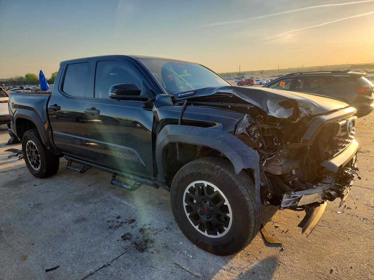 2025 Toyota Tacoma Trd Off-Road Hv - Image 4