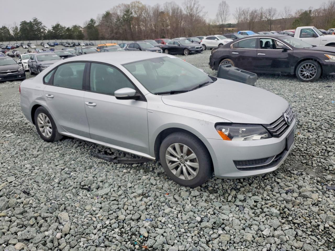 2014 Volkswagen Passat S - Фото 4