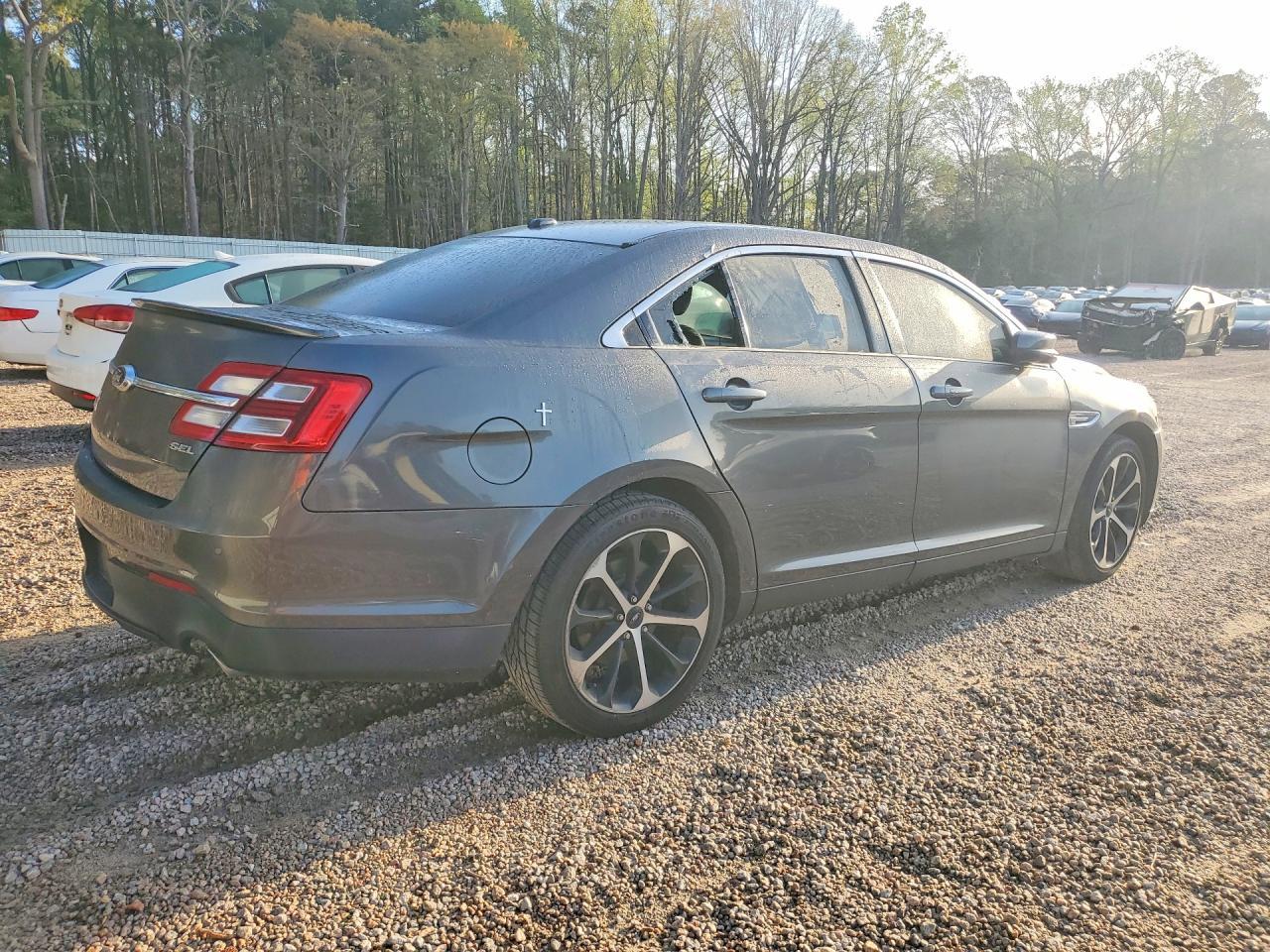 2015 Ford Taurus Sel - Image 3