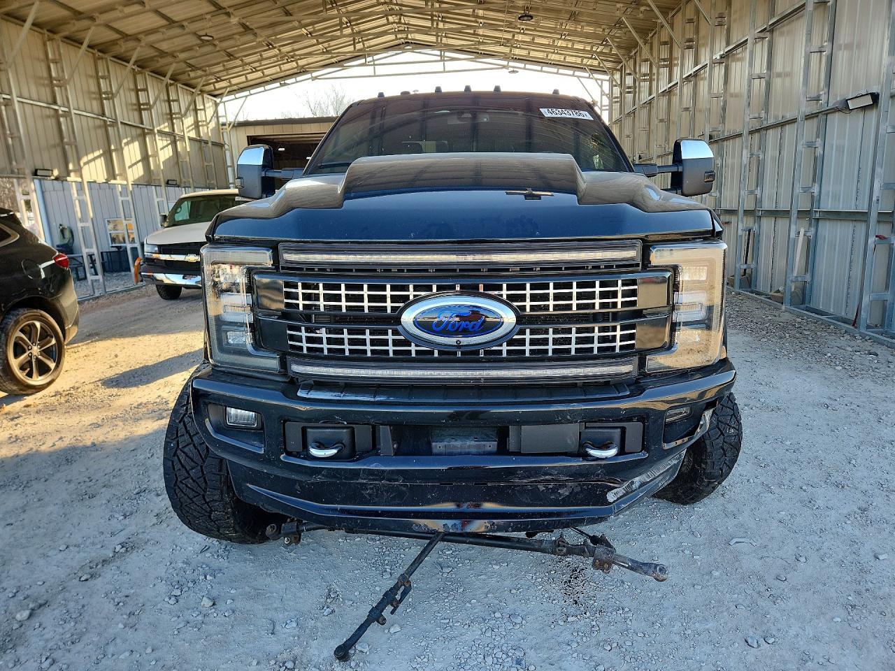 2017 Ford F350 Super Duty - Фото 5