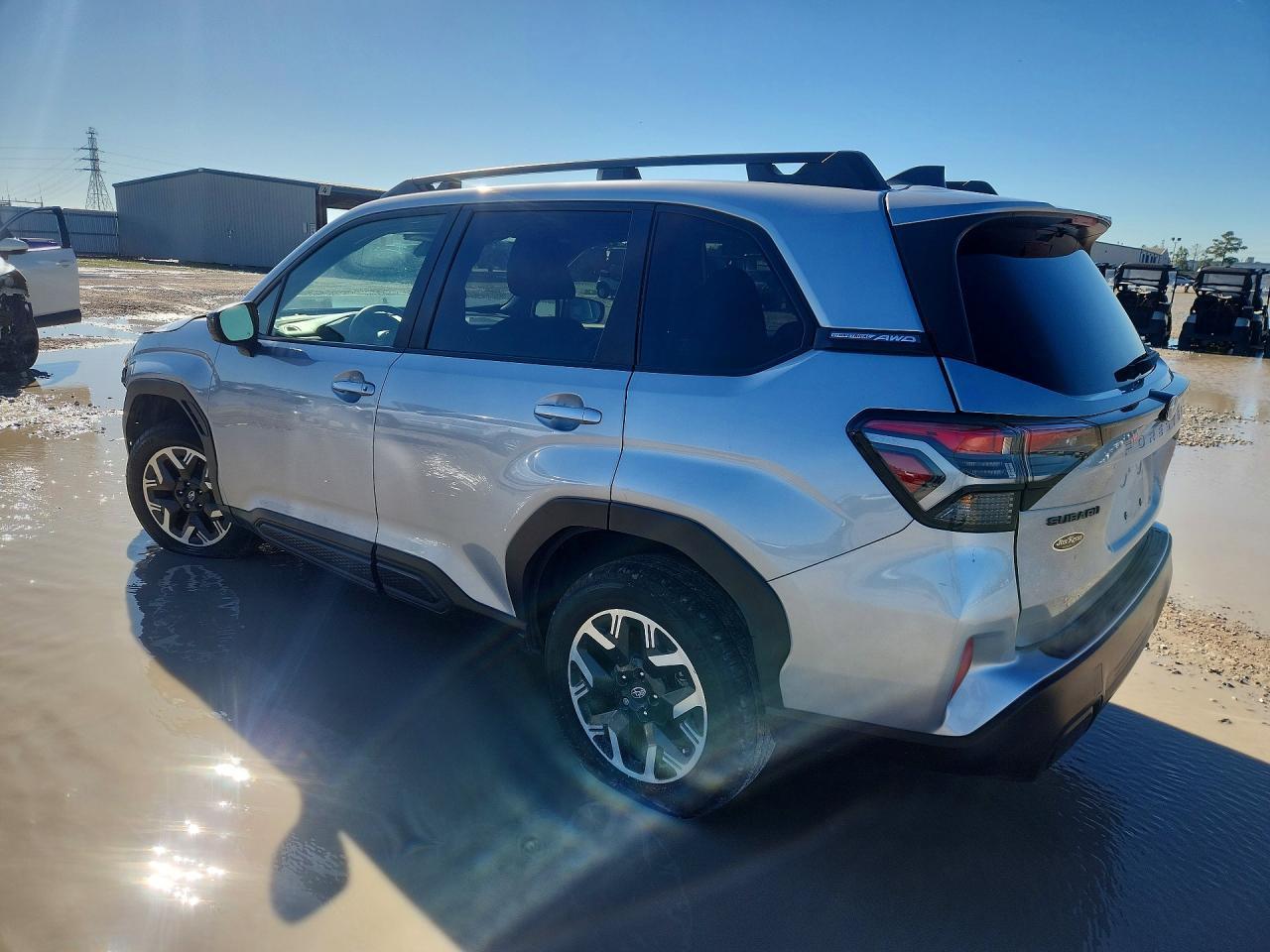 2025 Subaru Forester Premium - Фото 2