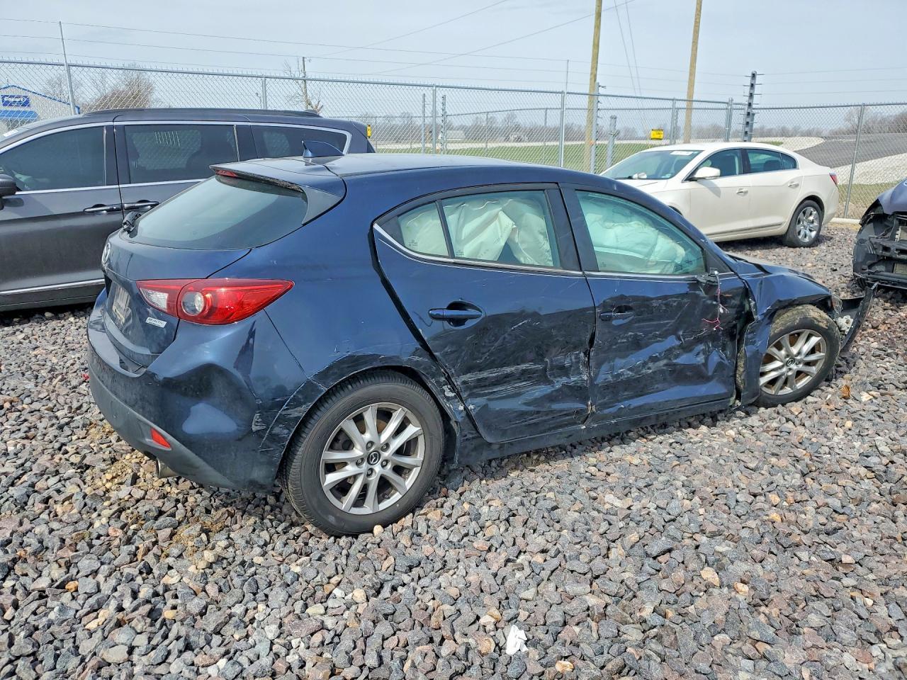2015 Mazda 3 Touring - Фото 3