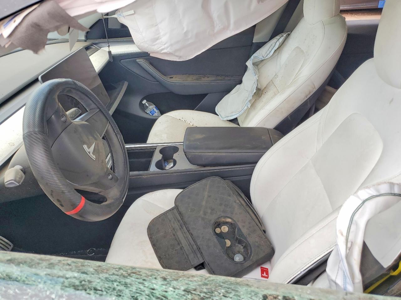 2023 Tesla Model Y - Image 7