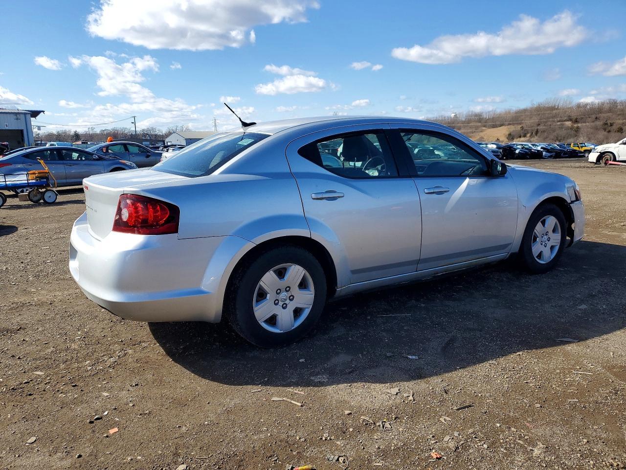 2012 Dodge Avenger Se - Image 3