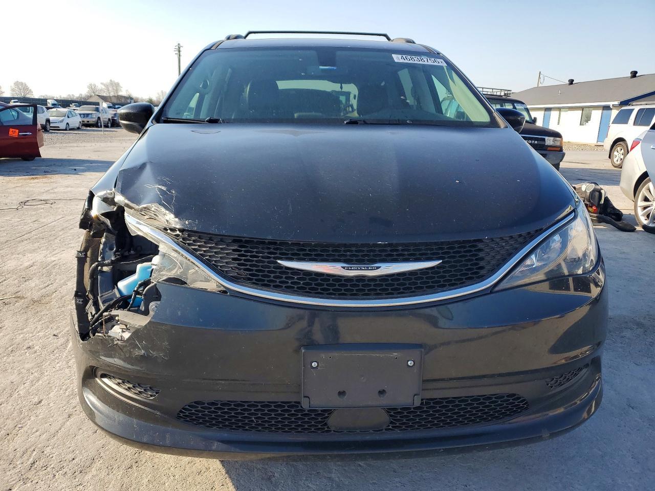 2021 Chrysler Voyager - Фото 5