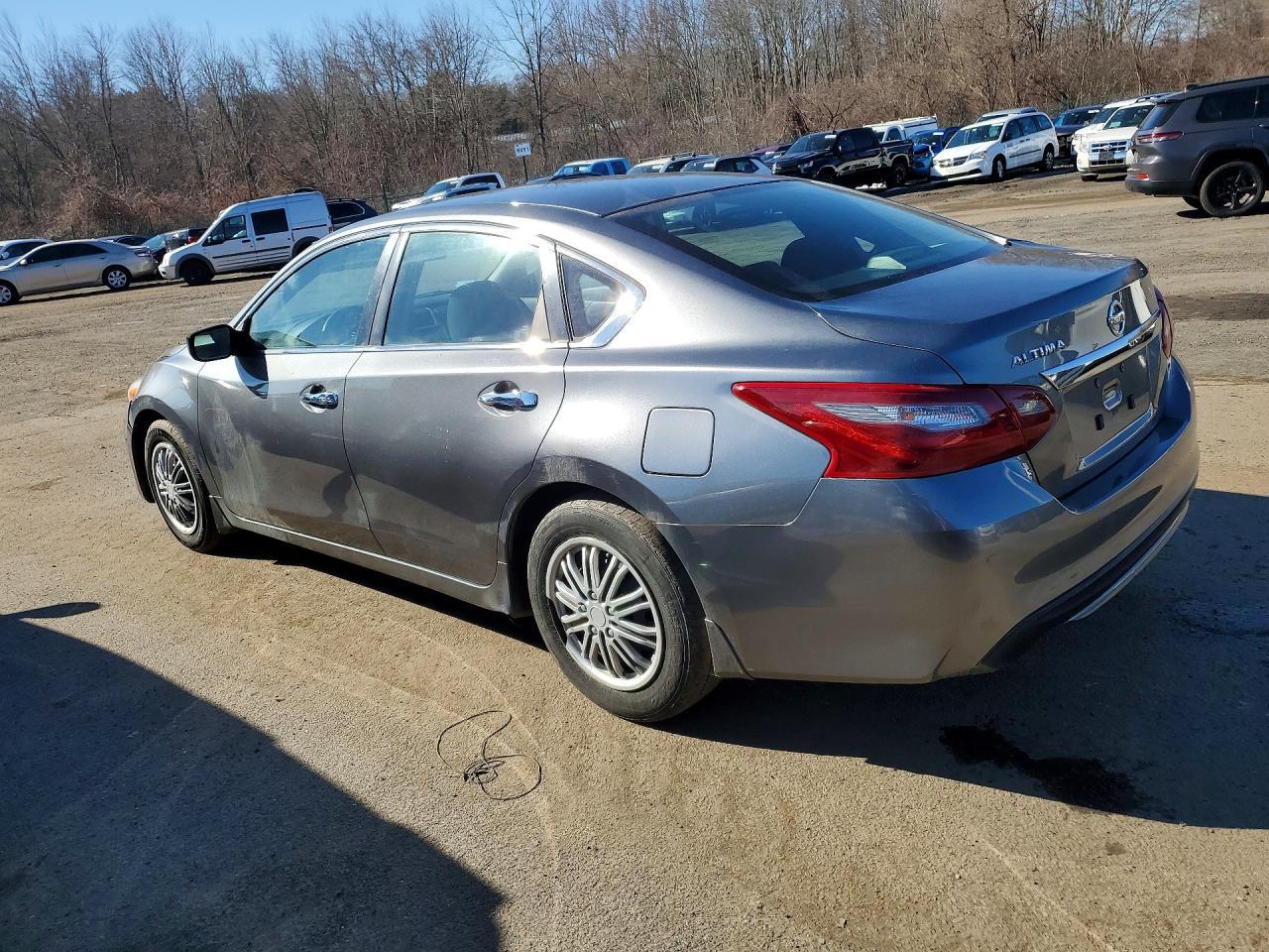2018 Nissan Altima 2.5 S - Фото 2