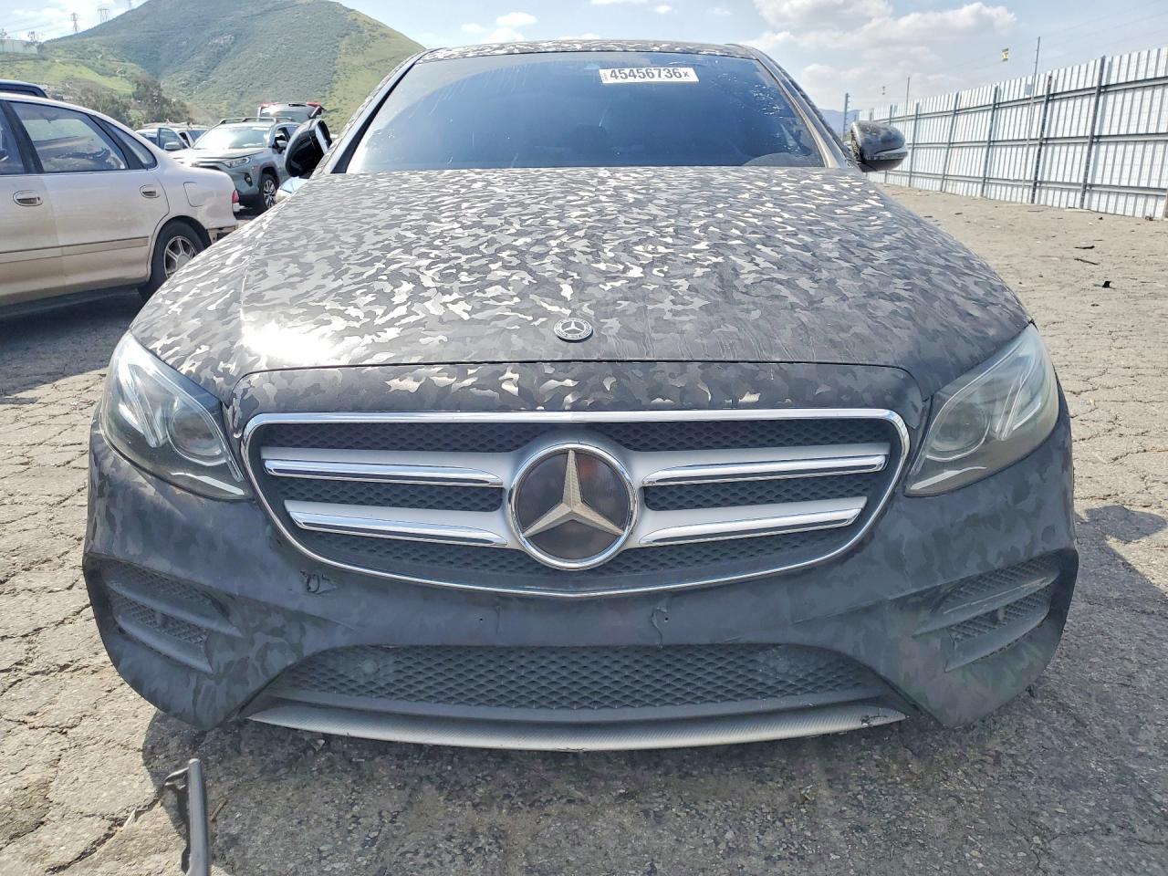 2018 Mercedes Benz E 300 4Matic - Фото 5