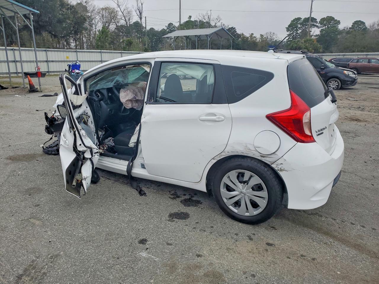 2017 Nissan Versa Note S Plus - Фото 2