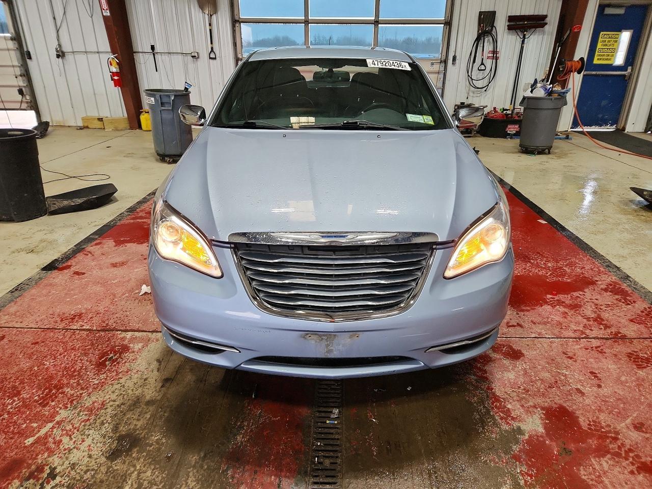 2012 Chrysler 200 Limited - Фото 5
