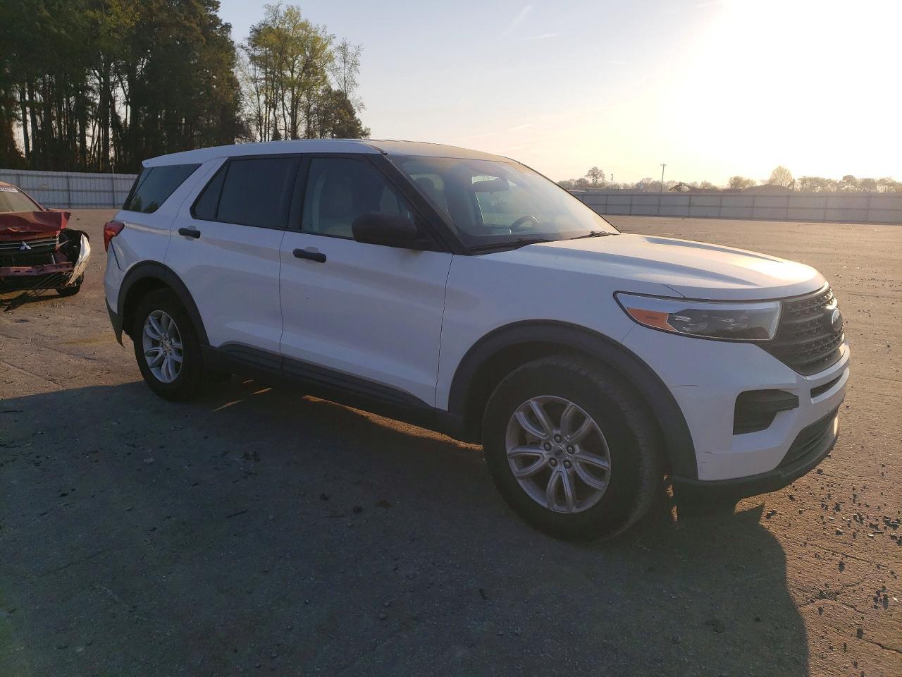 2020 Ford Explorer - Image 4