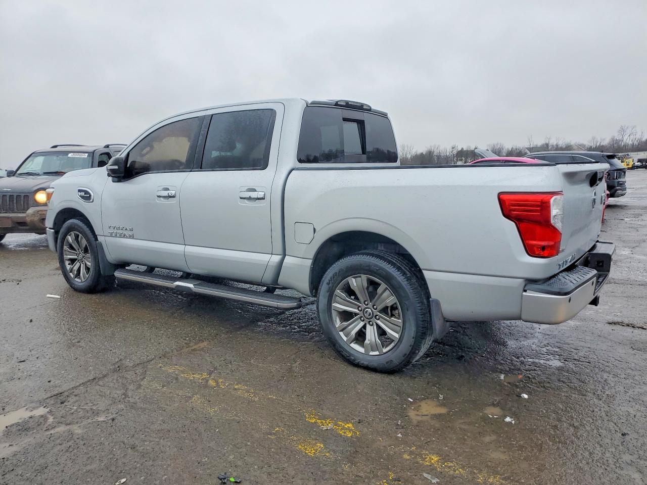 2017 Nissan Titan Sv - Фото 2
