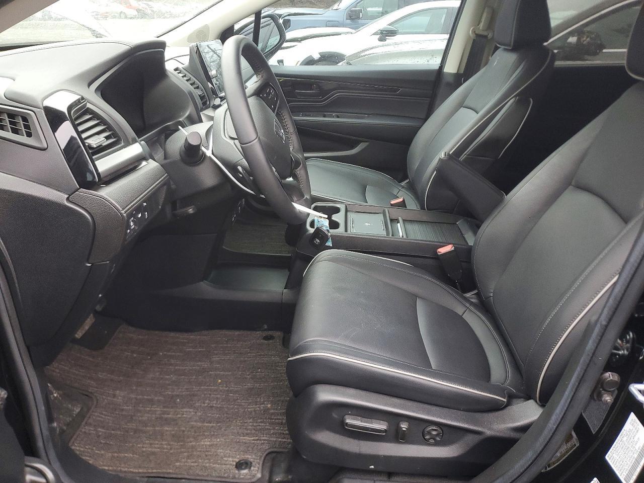 2025 Honda Odyssey Touring - Image 7