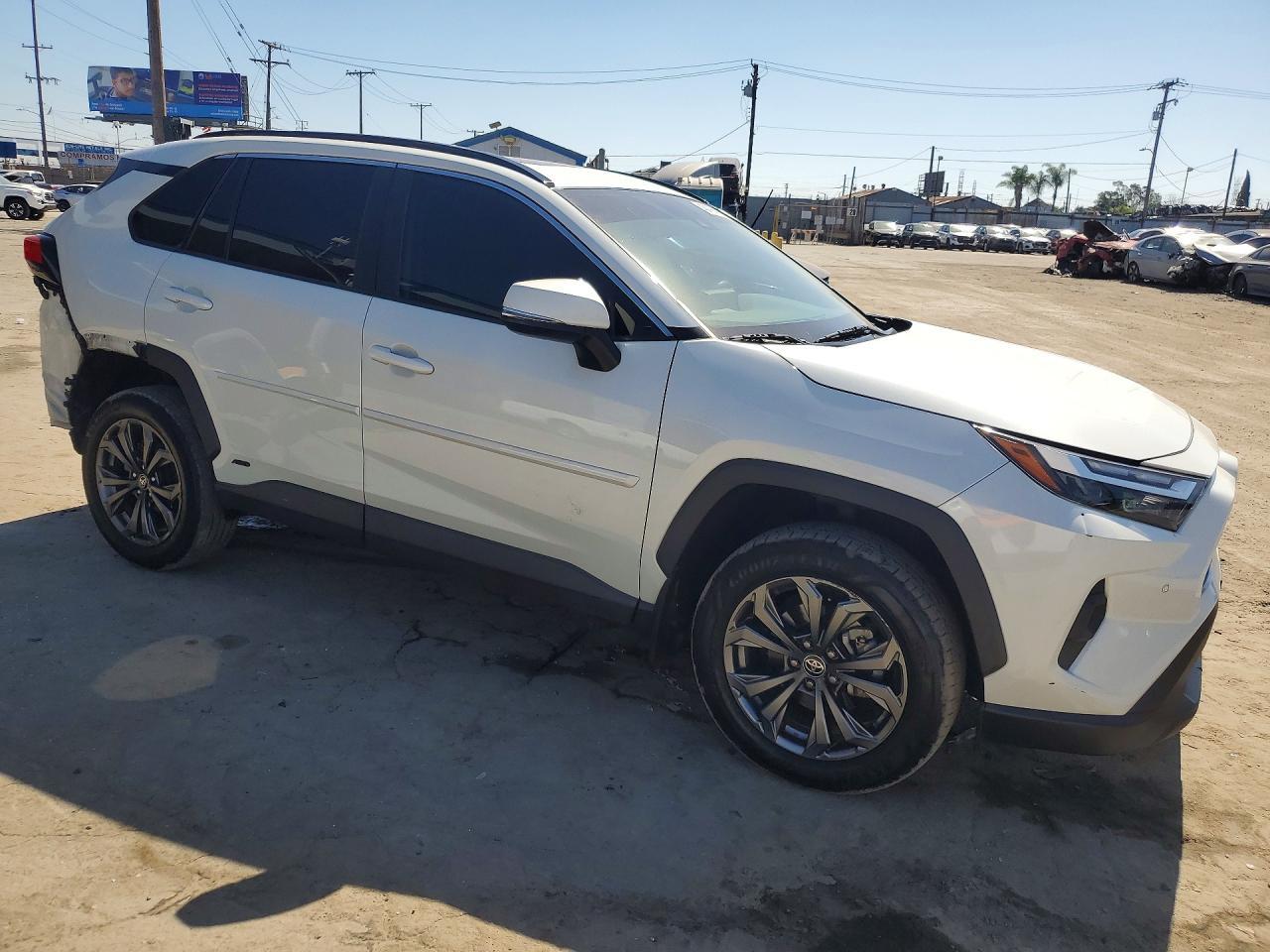 2022 Toyota Rav4 - Image 4