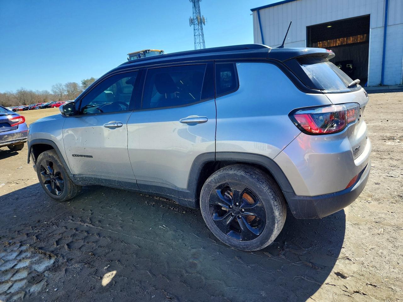 2021 Jeep Compass Latitude - Фото 2