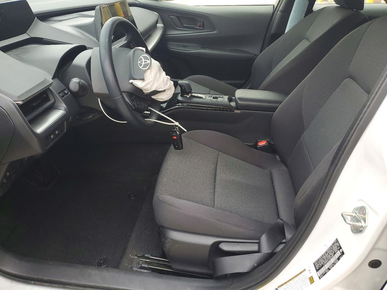 2024 Toyota Prius Le - Image 7